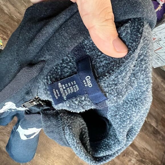 Vintage GAP Hoodie - Picture 4 of 7